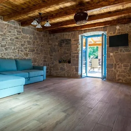 Rustic Lusa Villa