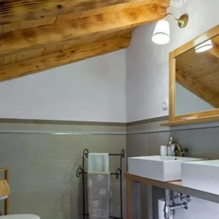 Rustic Lusa