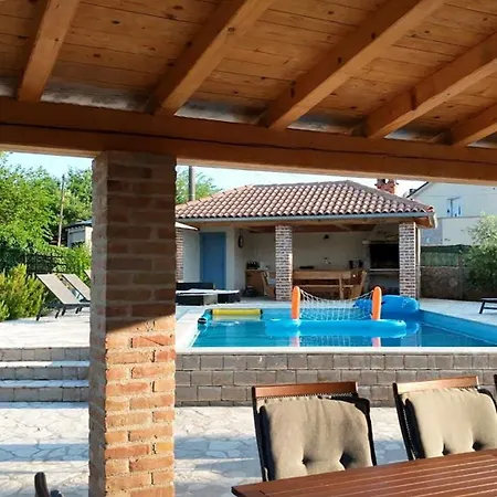 Rustic Lusa Villa